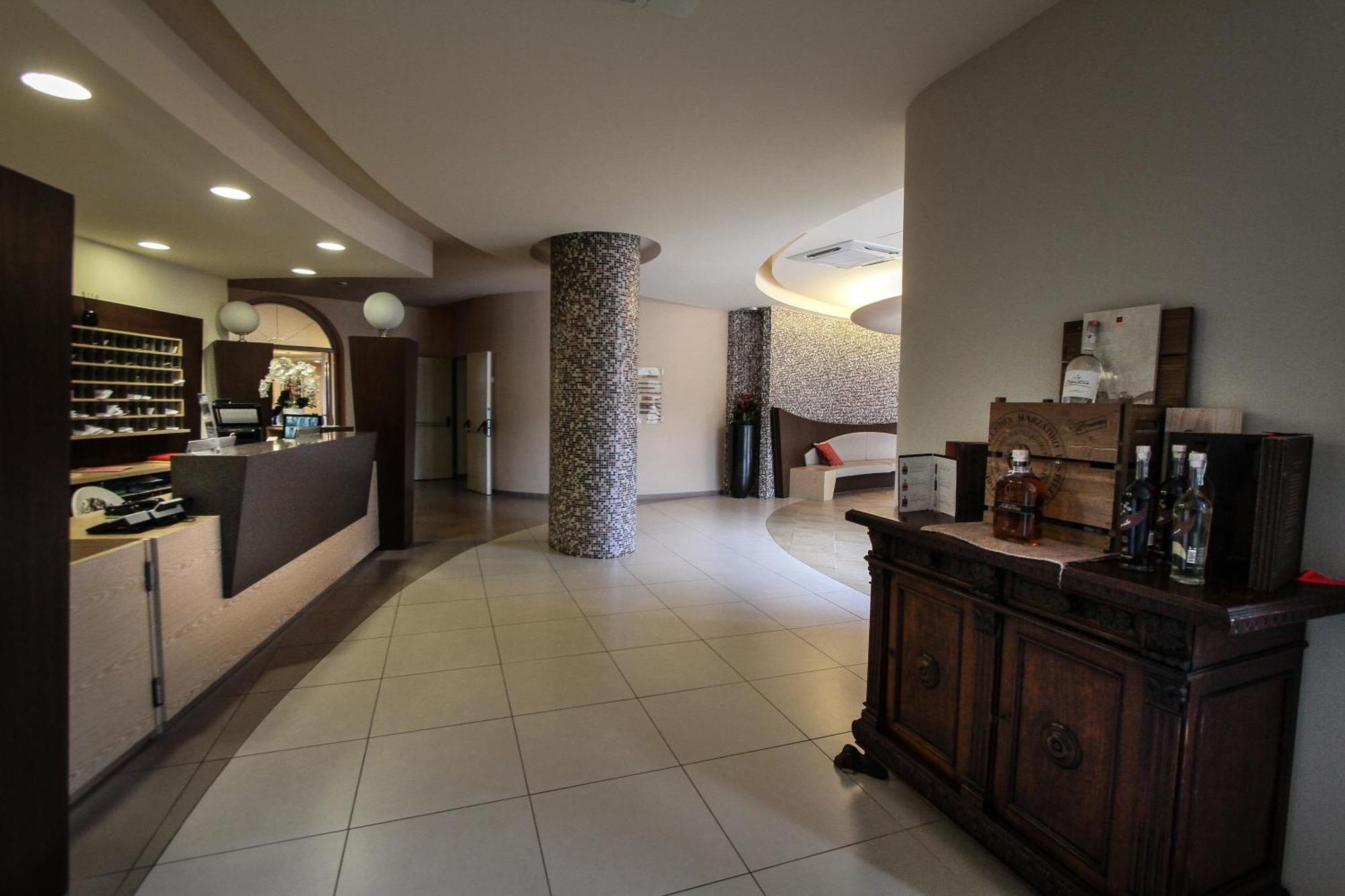 San Severino Park Hotel & Spa, BW Signature Collection 梅尔卡托圣塞韦里诺 外观 照片